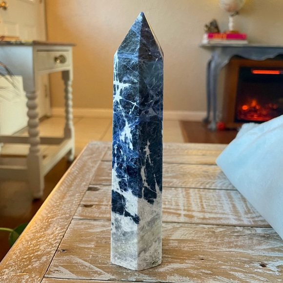 🌀Sodalite Crystal Tower🌀 ~approx 6.75” x 2” - Picture 2 of 15